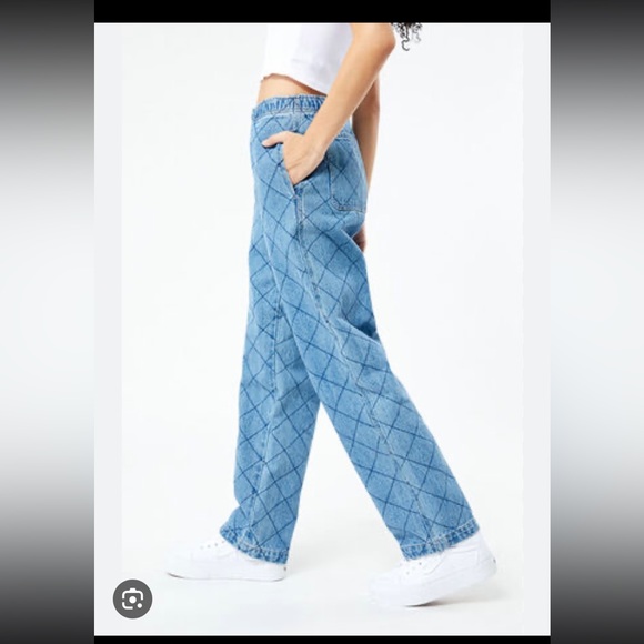 OBEY Jeans. Size small. - Picture 2 of 5